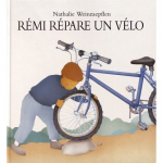 Rémi répare un vélo
